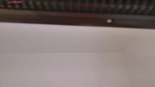 Snapshot of Sarajonnes chatting on 01-15-26, 12:43 Sarajonnes online show from 01-15-26, 12:43