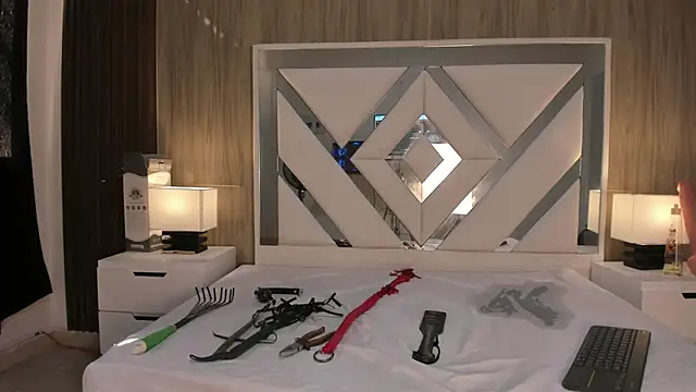 ValentinaThomas online show from 10-17-25, 07:27