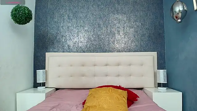 Snapshot of Celestial_Queen_ chatting on 01-17-26, 12:32 Celestial Queen online show from 01-17-26, 12:32