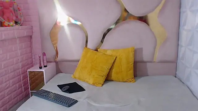 cathaleyahh online show from 12-29-24, 03:22