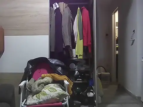 Snapshot of Just_Gabriella chatting on 12-04-24, 01:31 Just Gabriella online show from 12-04-24, 01:31