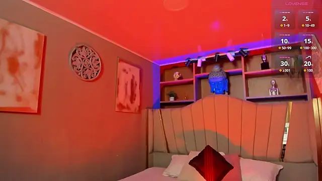 Lucy Williiams online show from 10-21-25, 11:22