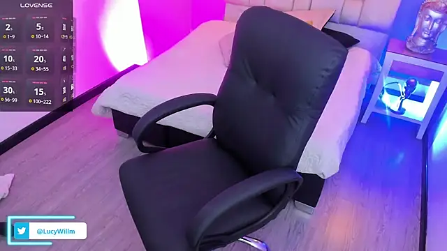 Lucy Williiams online show from 04-13-26, 07:30