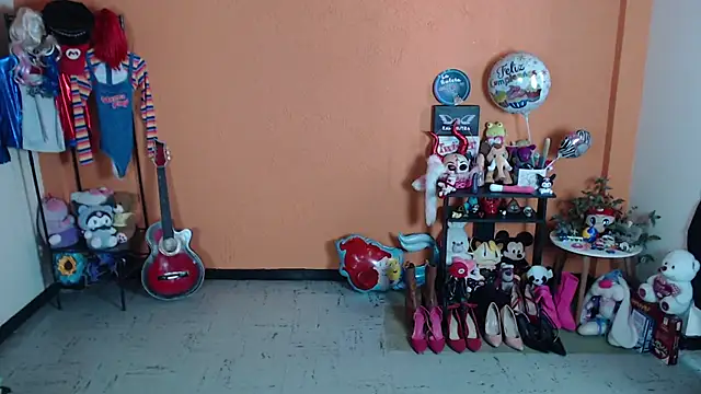 MissMiia2 online show from 12-29-24, 04:19