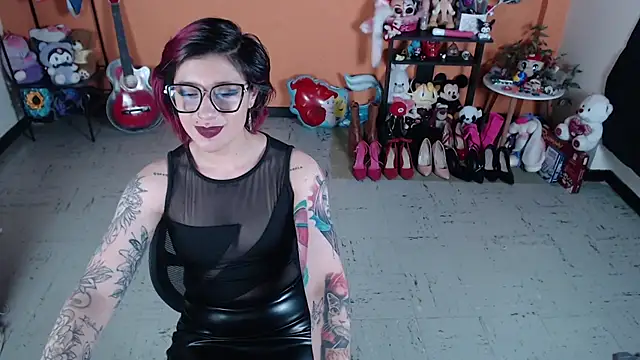 MissMiia2 online show from 12-30-24, 09:59