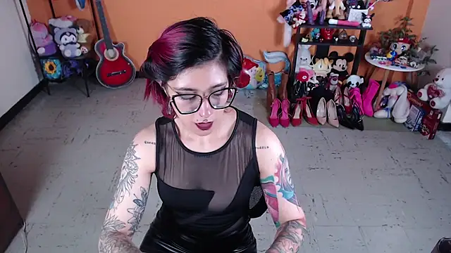 MissMiia2 online show from 12-30-24, 03:57