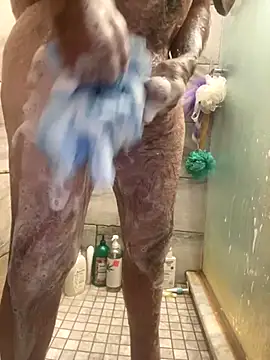 Looneytunes12345 online show from 11-08-25, 06:24