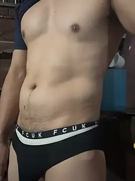 Snapshot of alburt_1996 chatting on 01-05-25, 03:13 alburt 1996 online show from 01-05-25, 03:13