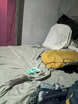 Snapshot of alburt_1996 chatting on 09-29-25, 04:01 alburt 1996 online show from 09-29-25, 04:01