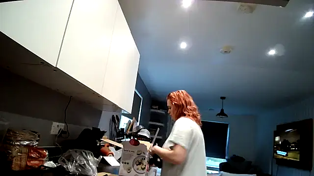 Snapshot of DynamicDuo_oxo chatting on 01-06-25, 09:52 DynamicDuo oxo online show from 01-06-25, 09:52