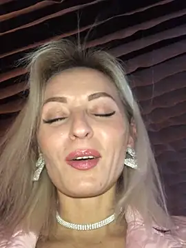 Snapshot of Diamond_Bunny_ chatting on 01-29-25, 05:24 Diamond Bunny  online show from 01-29-25, 05:24