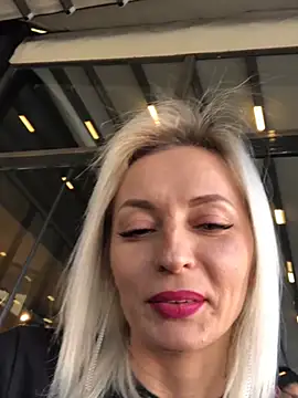 Snapshot of Diamond_Bunny_ chatting on 02-05-25, 01:54 Diamond Bunny  online show from 02-05-25, 01:54