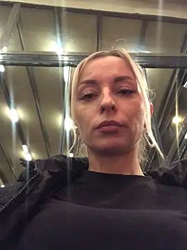 Snapshot of Diamond_Bunny_ chatting on 02-17-25, 05:32 Diamond Bunny  online show from 02-17-25, 05:32