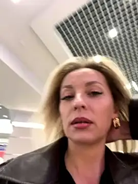 Snapshot of Diamond_Bunny_ chatting on 11-23-25, 11:32 Diamond Bunny online show from 11-23-25, 11:32