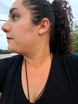 Snapshot of litha_luna chatting on 11-05-25, 09:26 litha luna online show from 11-05-25, 09:26