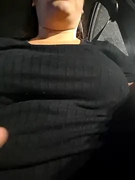 Snapshot of litha_luna chatting on 11-30-25, 04:16 litha luna online show from 11-30-25, 04:16