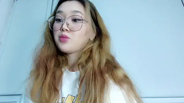 Jennatyan online show from 11-19-25, 12:38