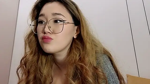 Jennatyan online show from 01-13-26, 06:51