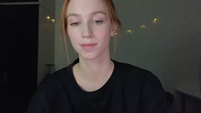 Snapshot of Mary_Av chatting on 02-28-25, 08:39 Mary Av online show from 02-28-25, 08:39