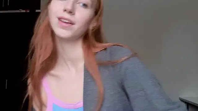 Snapshot of Mary_Av chatting on 03-17-25, 11:31 Mary Av online show from 03-17-25, 11:31