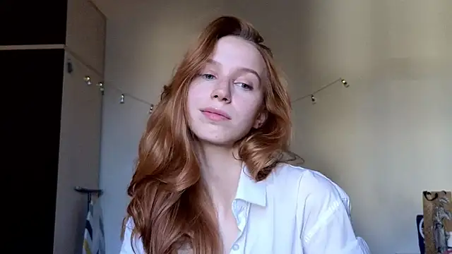 Snapshot of Mary_Av chatting on 09-14-25, 05:17 Mary Av online show from 09-14-25, 05:17