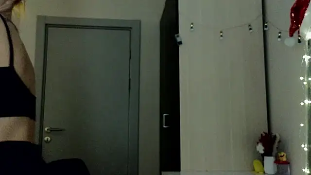 Snapshot of Mary_Av chatting on 02-10-26, 08:24 Mary Av online show from 02-10-26, 08:24