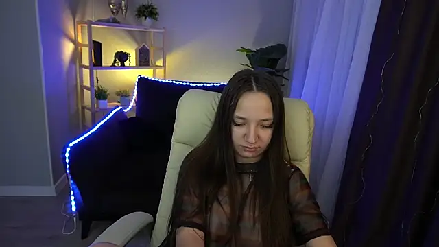 Snapshot of ElysLunar chatting on 02-01-25, 02:37 ElysLunar online show from 02-01-25, 02:37