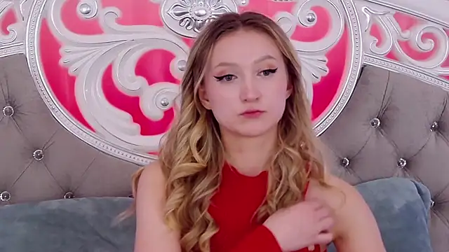 MiaNixan online show from 01-19-25, 07:46