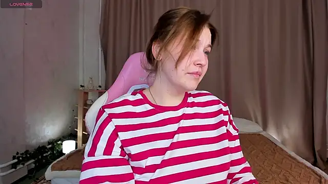 Colleen Blake online show from 11-30-25, 04:55