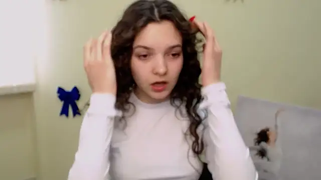  SusieSu  online show from 02-23-25, 09:44