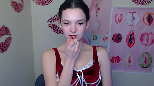  SusieSu  online show from 12-17-25, 07:36