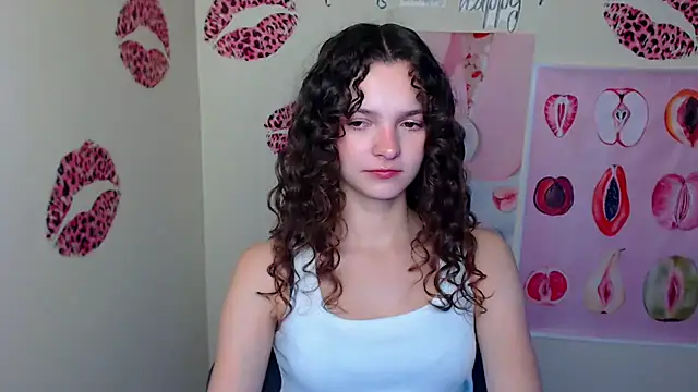  SusieSu  online show from 12-18-25, 07:09