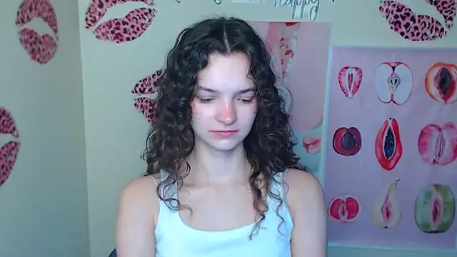  SusieSu  online show from 12-20-25, 07:15