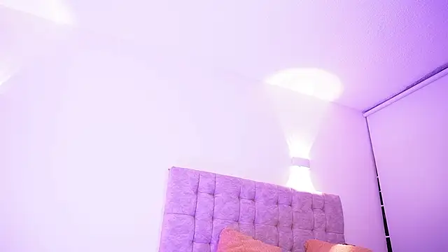 Tiffany sander online show from 10-19-25, 04:02