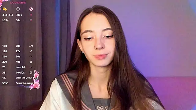 EvaBradley online show from 10-31-25, 06:42