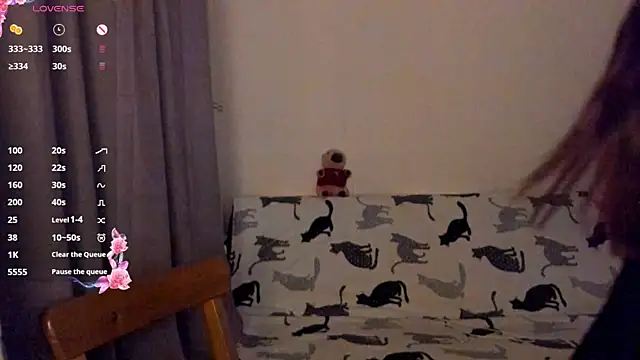 EvaBradley online show from 12-19-25, 07:21