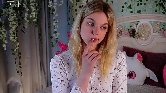 EdlinAlliston online show from 10-22-25, 02:28