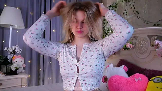 Snapshot of EdlinAlliston chatting on 02-04-26, 03:18 EdlinAlliston online show from 02-04-26, 03:18