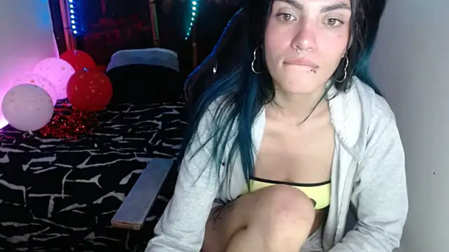 Snapshot of ReiLyMalkova chatting on 02-17-25, 05:43 ReiLyMalkova online show from 02-17-25, 05:43