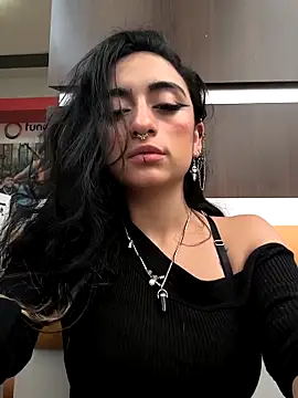 Lila Desiree online show from 10-13-25, 05:02