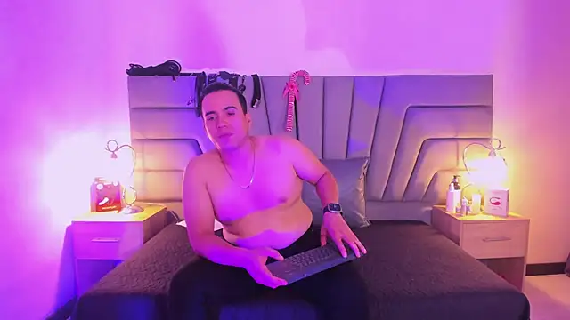 Vale n Matt online show from 12-16-25, 03:44