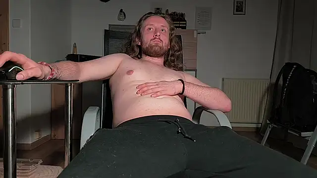 Snapshot of DrownMentallyyy chatting on 11-16-25, 03:01 DrownMentallyyy online show from 11-16-25, 03:01