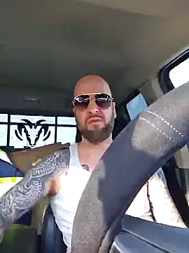 Beardedtattood online show from 01-04-25, 03:49