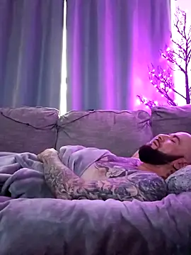 Beardedtattood online show from 01-11-25, 08:21