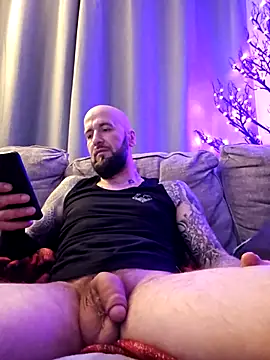 Beardedtattood online show from 01-12-25, 02:24