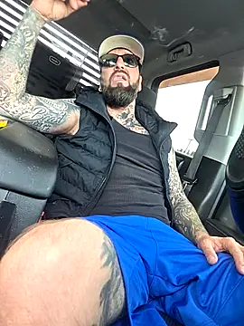 Beardedtattood online show from 10-31-25, 01:23