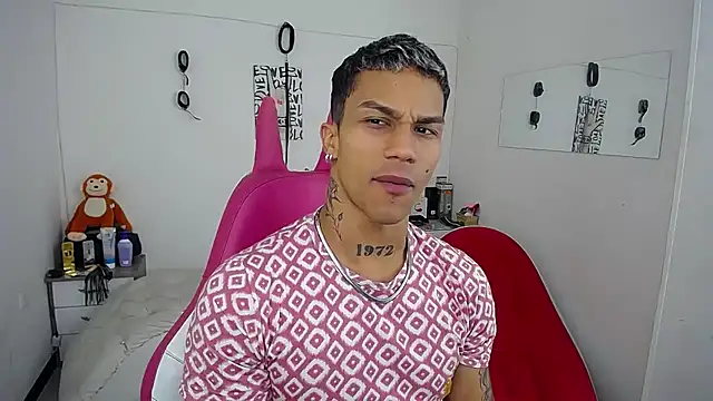 Leonard Price online show from 11-22-25, 02:21