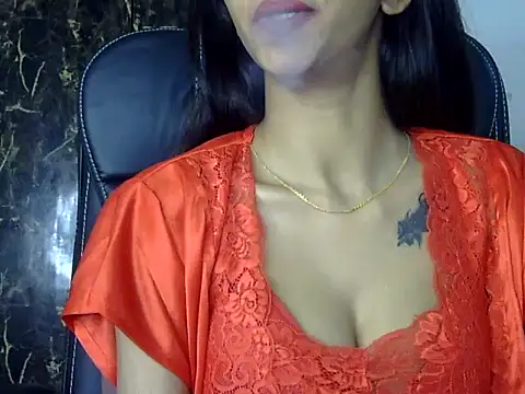 MAAYRA 09 online show from 02-12-25, 09:54