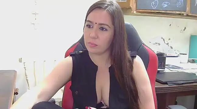 Snapshot of Kiara_zoya chatting on 12-22-24, 06:59 Kiara zoya online show from 12-22-24, 06:59