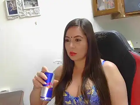 Snapshot of Kiara_zoya chatting on 02-01-25, 11:16 Kiara zoya online show from 02-01-25, 11:16